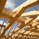 Dachbalken eines Neubaus zum Thema Normalherstellungskosten